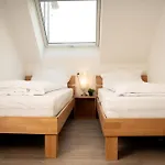 Moderne 3 Panorama Mit Grossem Balkon Fuer 4personen Inklusive Wifi Und Parkplatz *