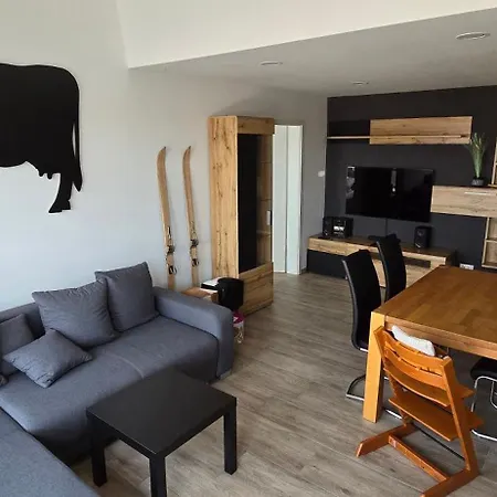 Apartment Moderne 3 Panorama Mit Grossem Balkon Fuer 4personen Inklusive Wifi Und Parkplatz